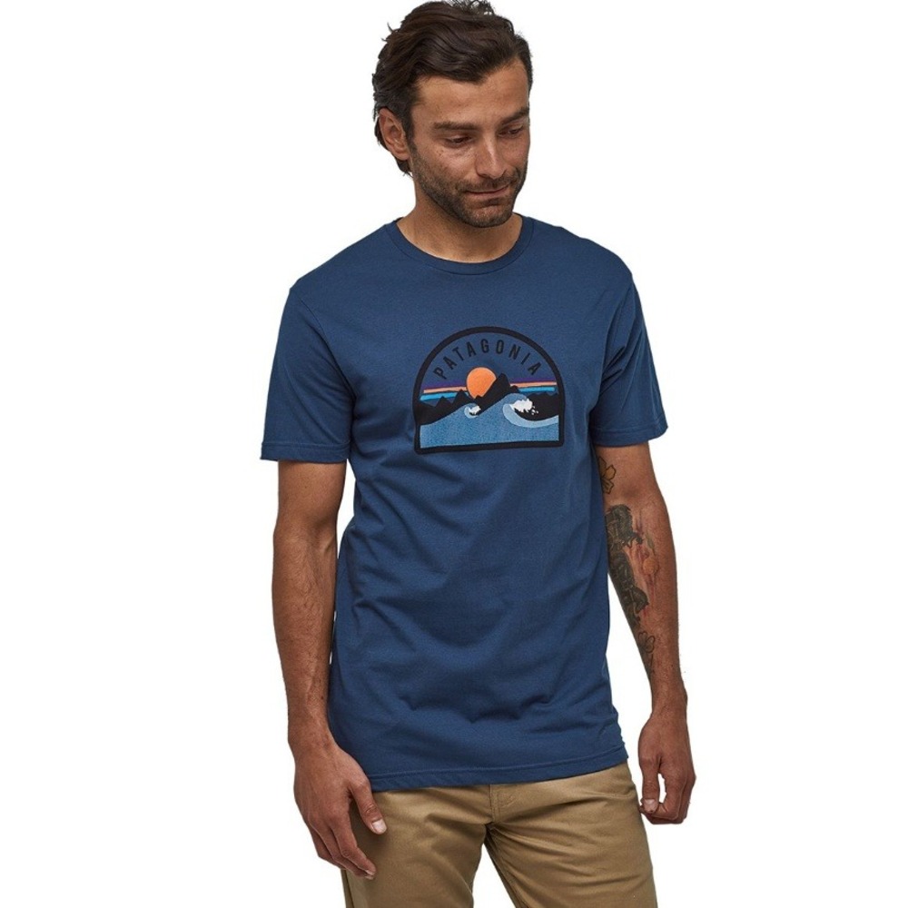Patagonia Boardie Badge Organic T-Shirt (Graphic) Blue Large‎